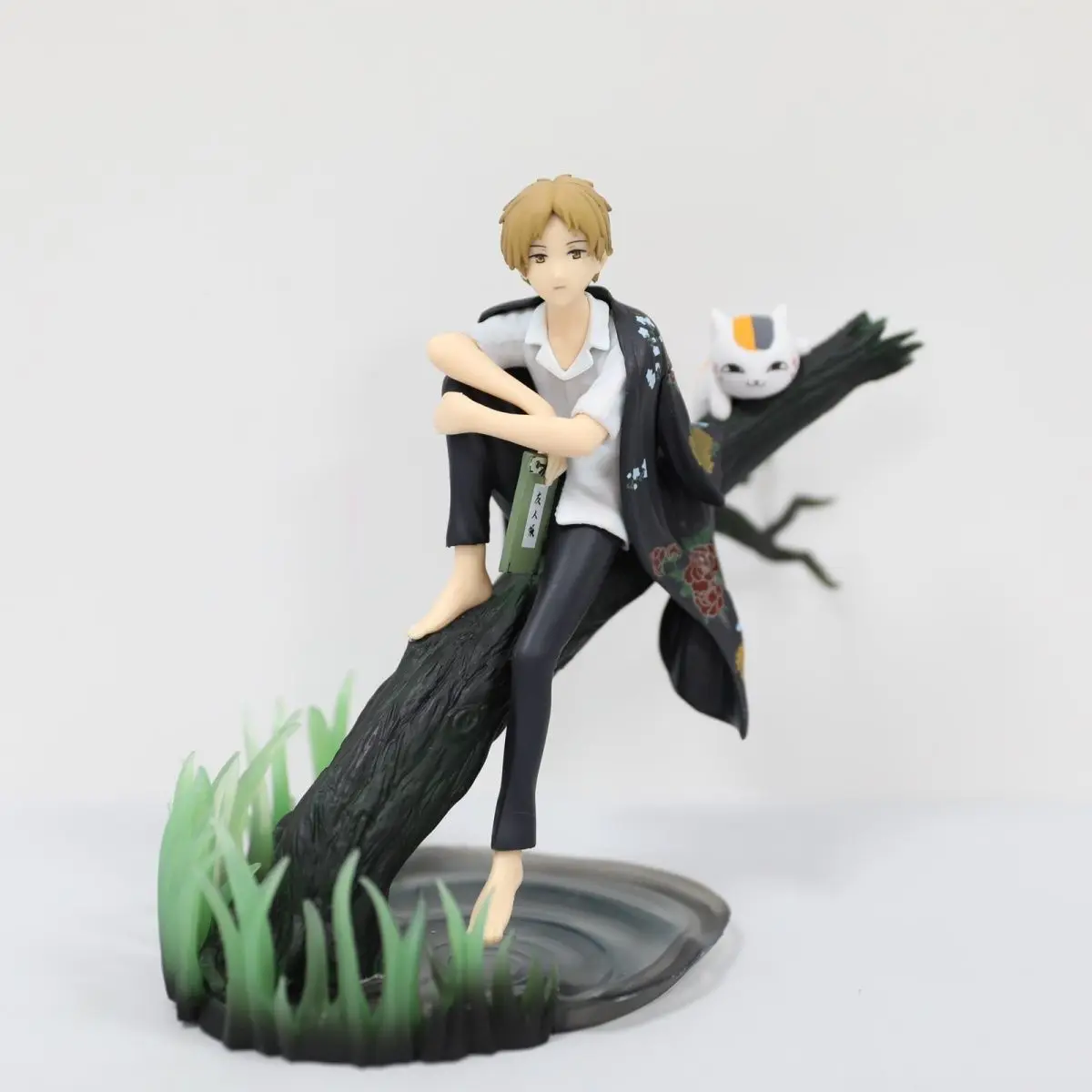 

Anime Natsume's Book of Friends series Madara 1/8 Scale PVC Figure Collectible Model Doll boy Handmade Toy Gifts