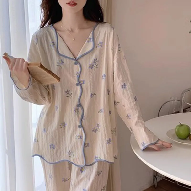 

Women's pajamas set spring and autumn models of long-sleeved lapel embroidery solid-coloured homewear can be worn outside