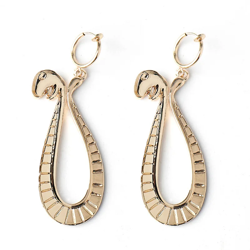 One Piece: Boa Hancock | Gold Heart Ear Studs Cosplay Props 23 One Piece Boa Hancock Gold Heart Ear Studs Cosplay Props