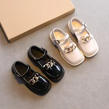 

2022 Spring New Girls Black Dress Leather Shoes For Children School Patent Leather Kids Metal Hoop Oxford Loafers Fashion Rubber