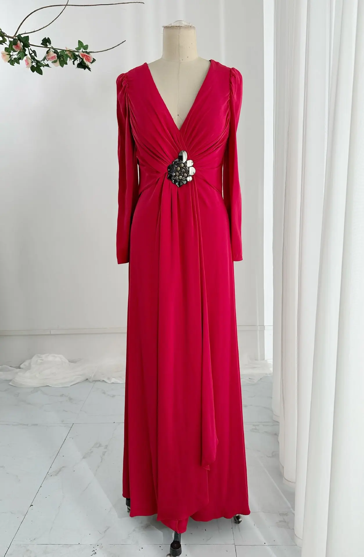 

Red Sexy Deep V -Neck Long Sleeve Banquet Party Intellectual Slim Night Dress M2077