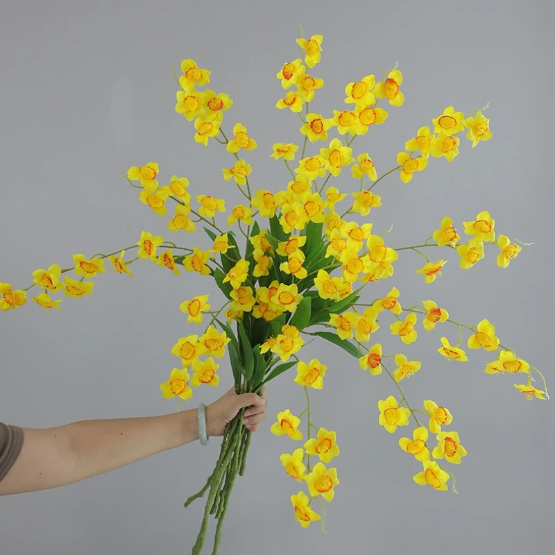 12 stücke Simulation Blumen Hängen Seide Tanzen Orchidee Zweig Einkaufszentrum Dekoration Künstliche Gelbe Narzisse Grüne Pflanze