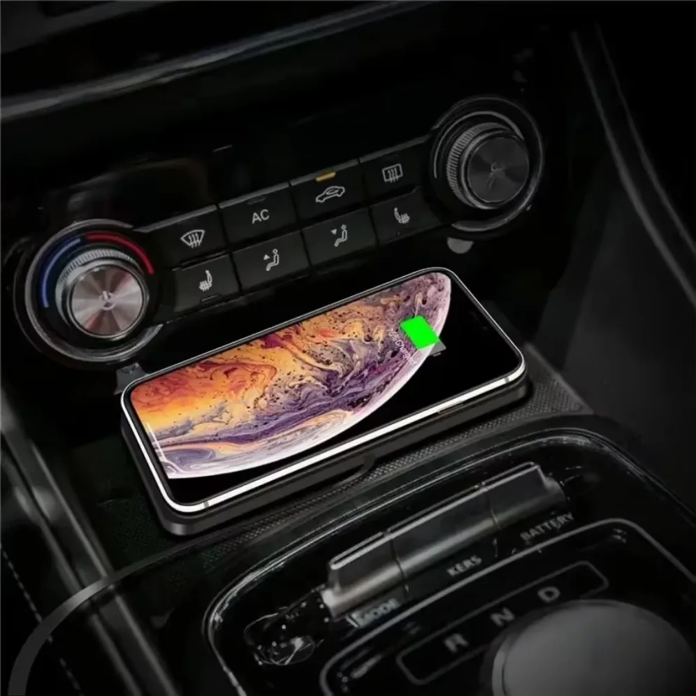 Car Wireless Charger Pad Silicone Non Slip Mat Phone Chargers Car Wireless Fast Charging Station for iPhone Airpods Pro Samsung