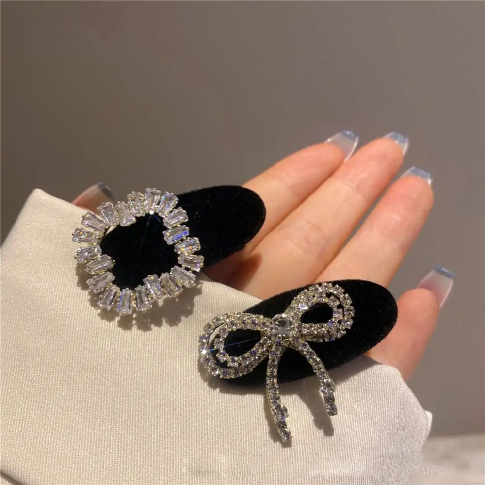 Retro Fashion Hairband Rhinestone Zircon Luxury Heart Sweet Barrettes Velvet Duckbill Clip Korean Style Hairpin Girls Hair Clip