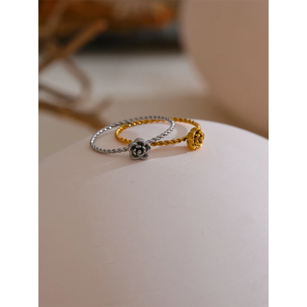 Yhpup Stainless Steel Flower Ring Waterproof