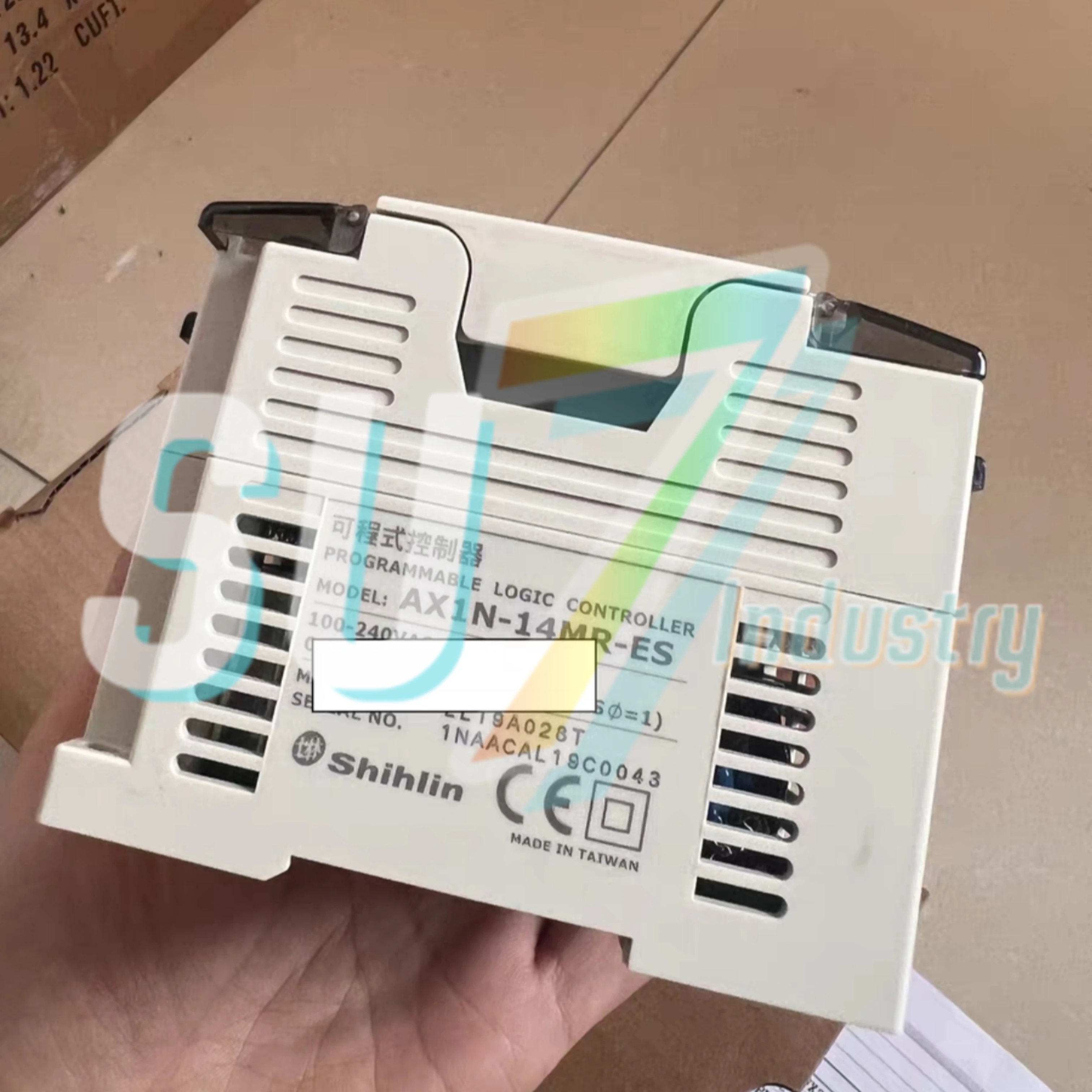 plc 모듈 AX1N-14MR-ES AX0N-40ER-ES 새로운 원본