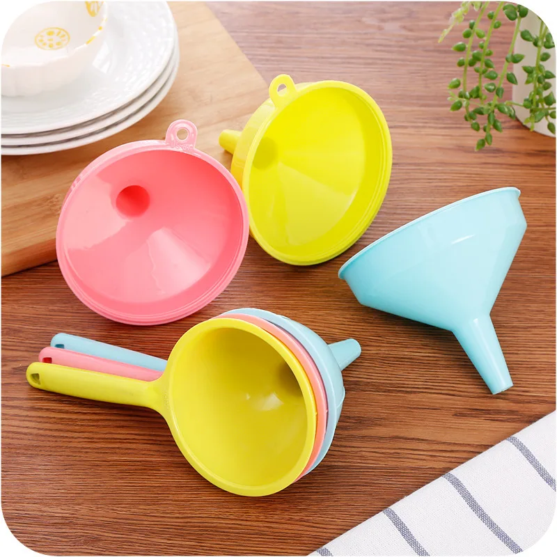  5 Pcs Funnel Water Bottle Filling Hopper Color Powder Kitchen  Supply Handle Small Powder Small Caliber Plastic : Home & Kitchen