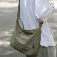 Sac à bandoulière japonais pour femmes et hommes, grands sacs messager en toile pour étudiants, sacs de livres de marque, sacoches à main féminines, 2024 4