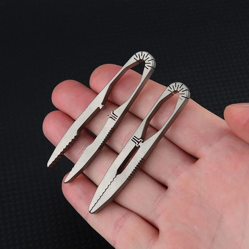 

Portable Titaniums Alloys Tweezer Camping Small Tweezer Tool Outdoor Survivals Travel Tool for Hikings Mountaineering