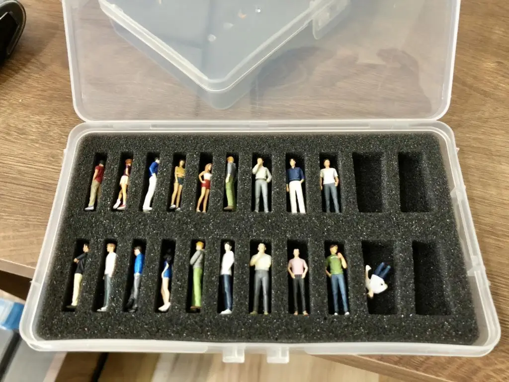 1:64  Garage Scene Doll Special Storage Display Box Sponge Alloy Car Model Diorama Figures  Accessories 5
