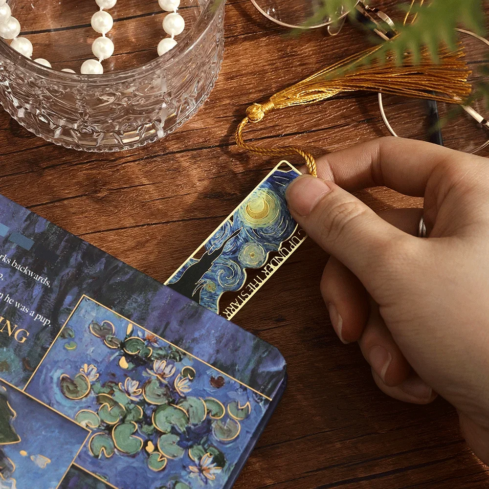 Metal Bookmark Hollow Literary Flower Exquisite Painting Sunflower Iris Rose Shape Gifts for Book Lovers Writers Readers 1pc