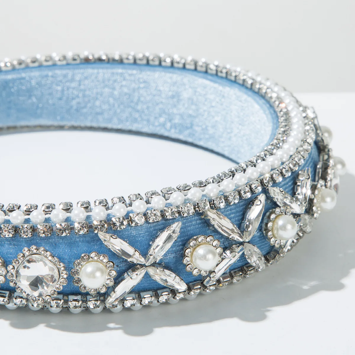 Europäisch-Amerikanisches Personalisiertes Haarband Barock Retro Breitkrempiges Stirnband Schwamm Hochwertige Luxus-Haaraccessoires – Detail 4