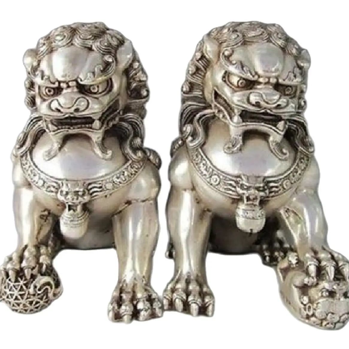 

A Pair 12*12cm /14x14cm Chinese Silver Guardian Lion Foo Fu Dog Statue