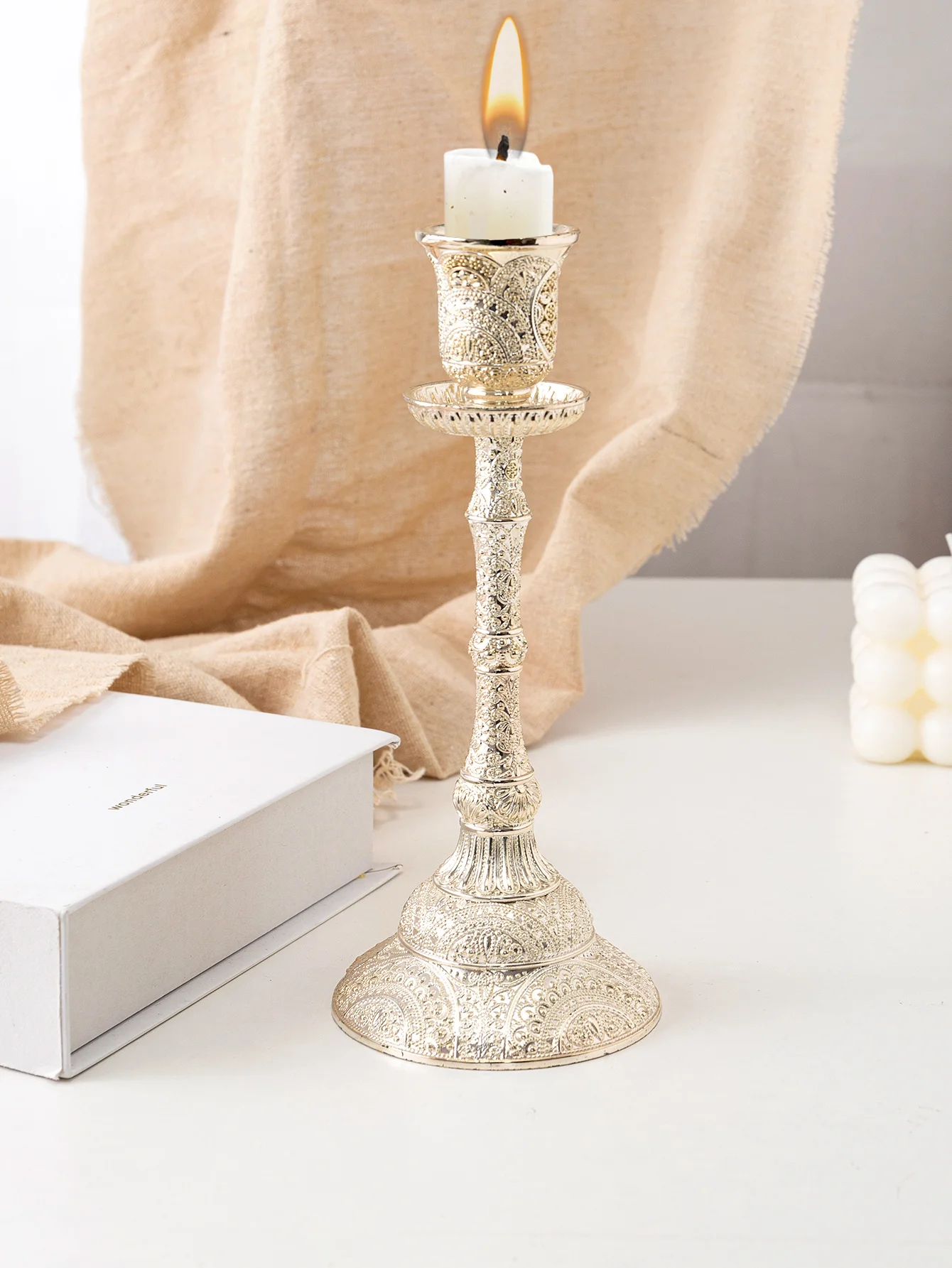 European-style small single-head carved hand-painted high-end decoration wedding candlelight dinner hotel home decoration