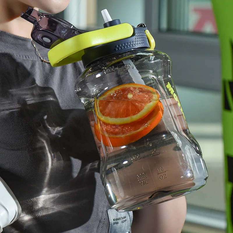 2.5L Large Capacity Sports Water Bottle Outdoor Fitness Kettle Gradient Plastic Water Cup Students Portable Big Ton Ton Barrel