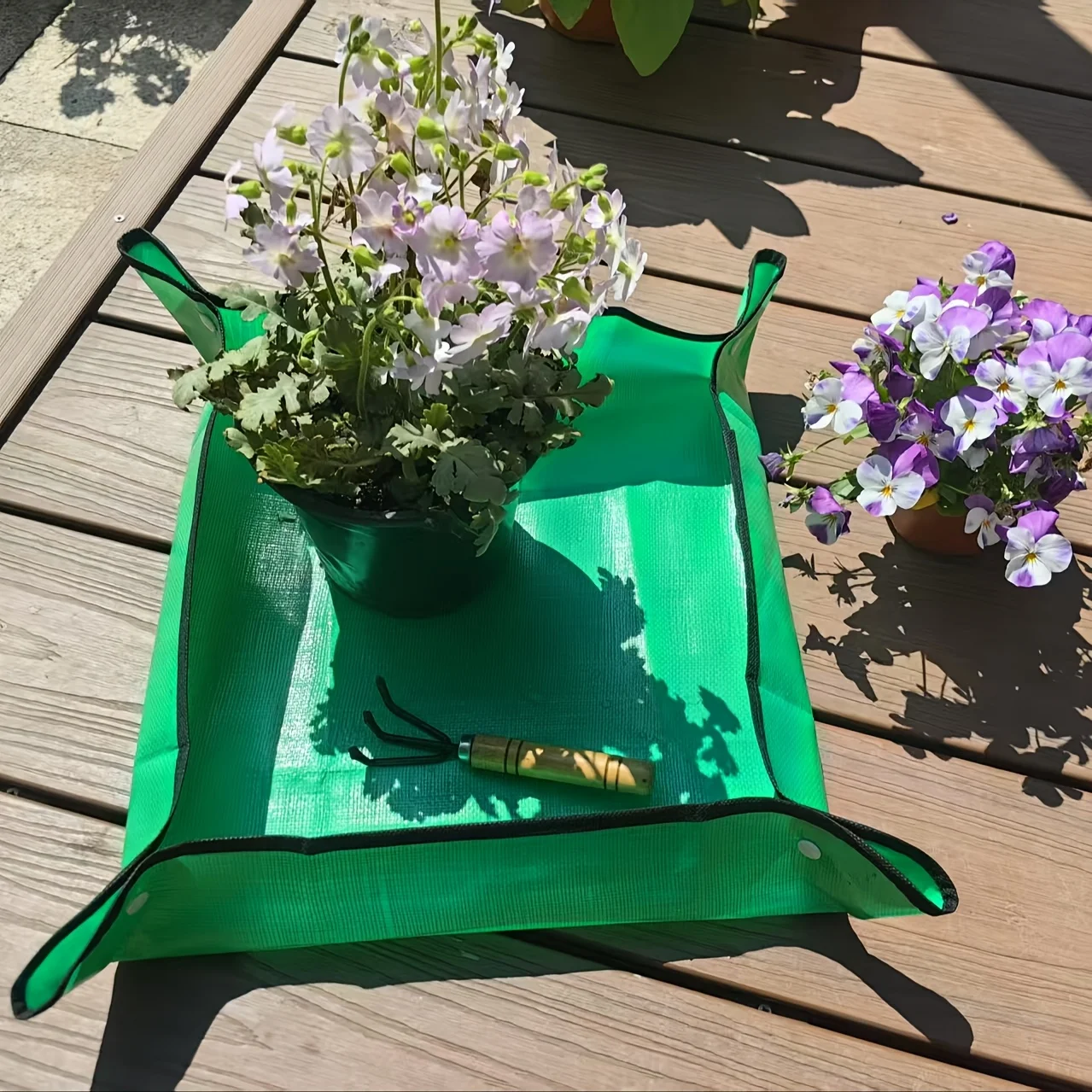 1pc Green Waterproof Gardening Mat for Succulents & Plants-Ideal for Potting, Soil Mixing & Balcony Plant Care
