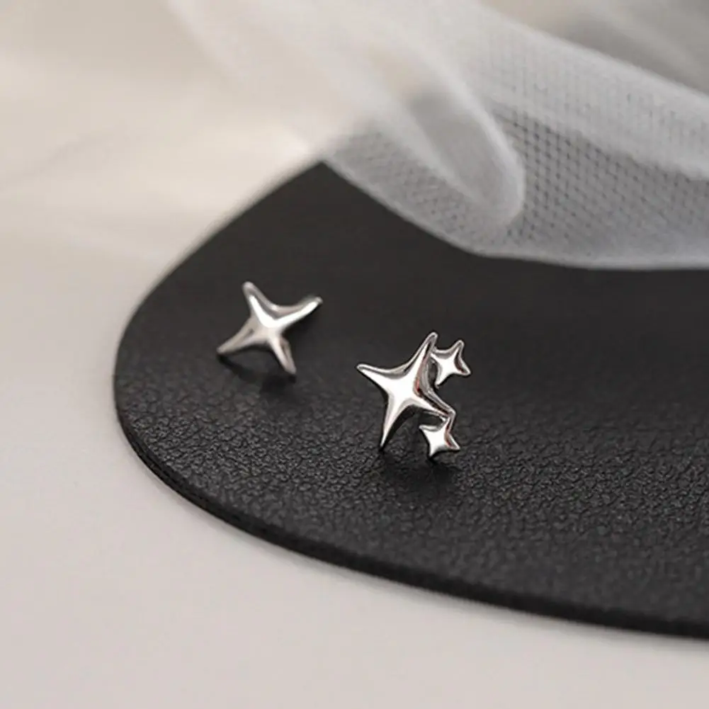 

Cute Star Stud Earrings Lucky Four-pointed Star Earings For Women Korean Jewelry Asymmetry Earrings Sweet Cool Y2k Accessor V1B3