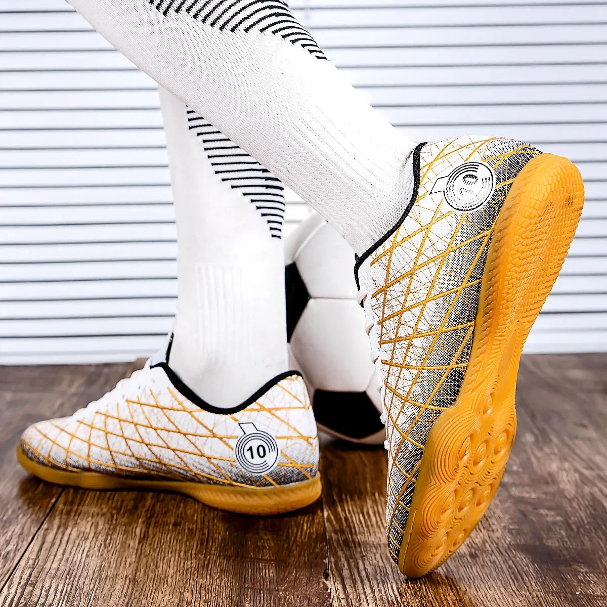 Professional Men's Soccer Shoes Society Indoor Training Football Boots Rubber Soled Fast Football Shoes Outdoor Children Sneaker