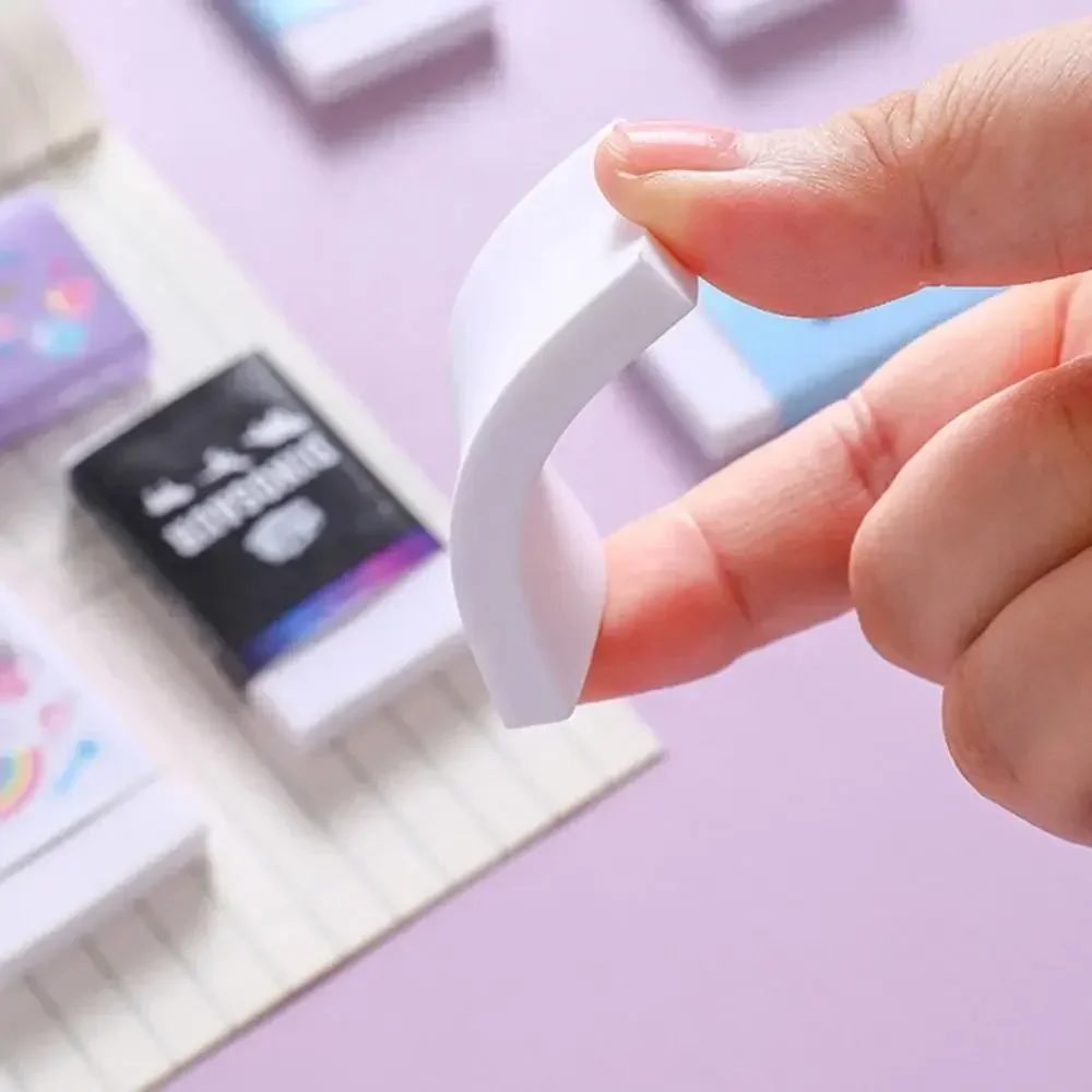 Mini Aspirapolvere da Scrivania Portatile per Gomme da Cancellare, con Simpatico Design a Gomma, Spazzolino Manuale da Scrivania, Regalo per Studenti, Scuola e Ufficio - immagine 4