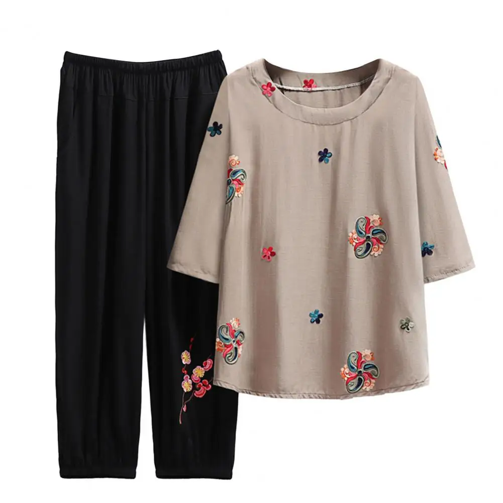 

Trendy Flower Pattern Wide Leg Embroidery Mother T-shirt Pants Set Pullover Ethic Style Women Top Pants Set for Daily Wear