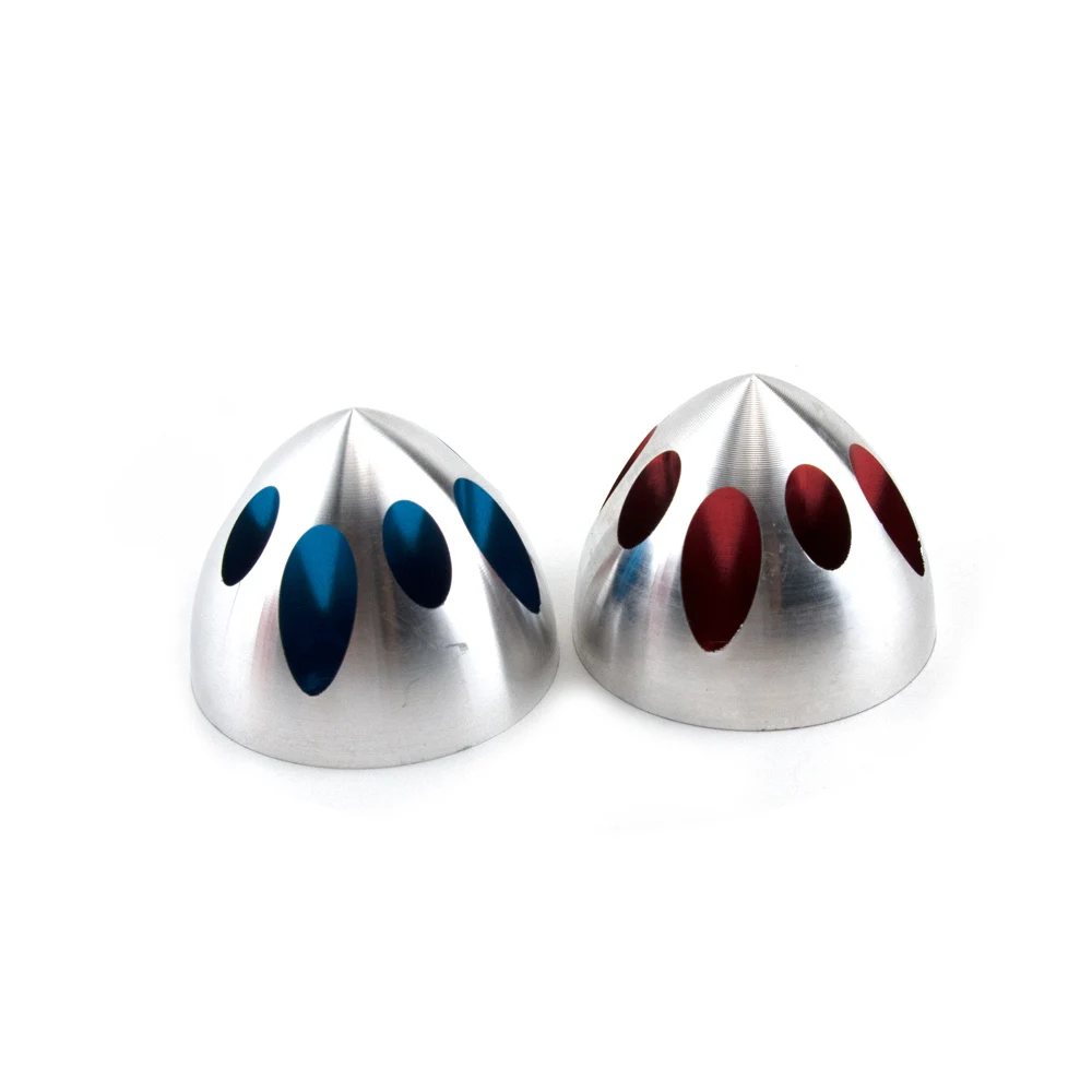 Cône spinner 40mm aluminium anodisé rouge monté sur moteur DLE, vue latérale