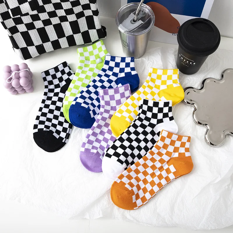Frauen Schachbrett Socken Funky Harajuku Geometrische Karierten Niedrigen Rohr Kurze Hip Hop Baumwolle Streetwear Crew Ankle Socken Mädchen Sox