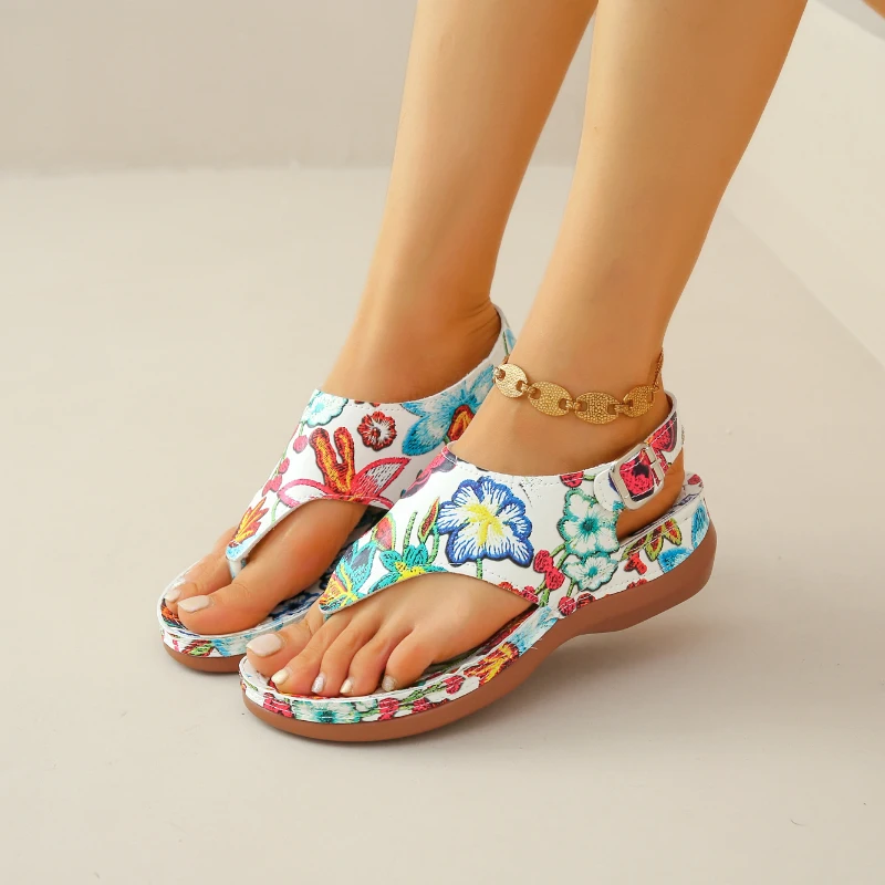 

Женские босоножки на танкетке, однотонные сандалии-гладиаторы в стиле ретро, пляжные шлепанцы на толстой подошве, лето 2024