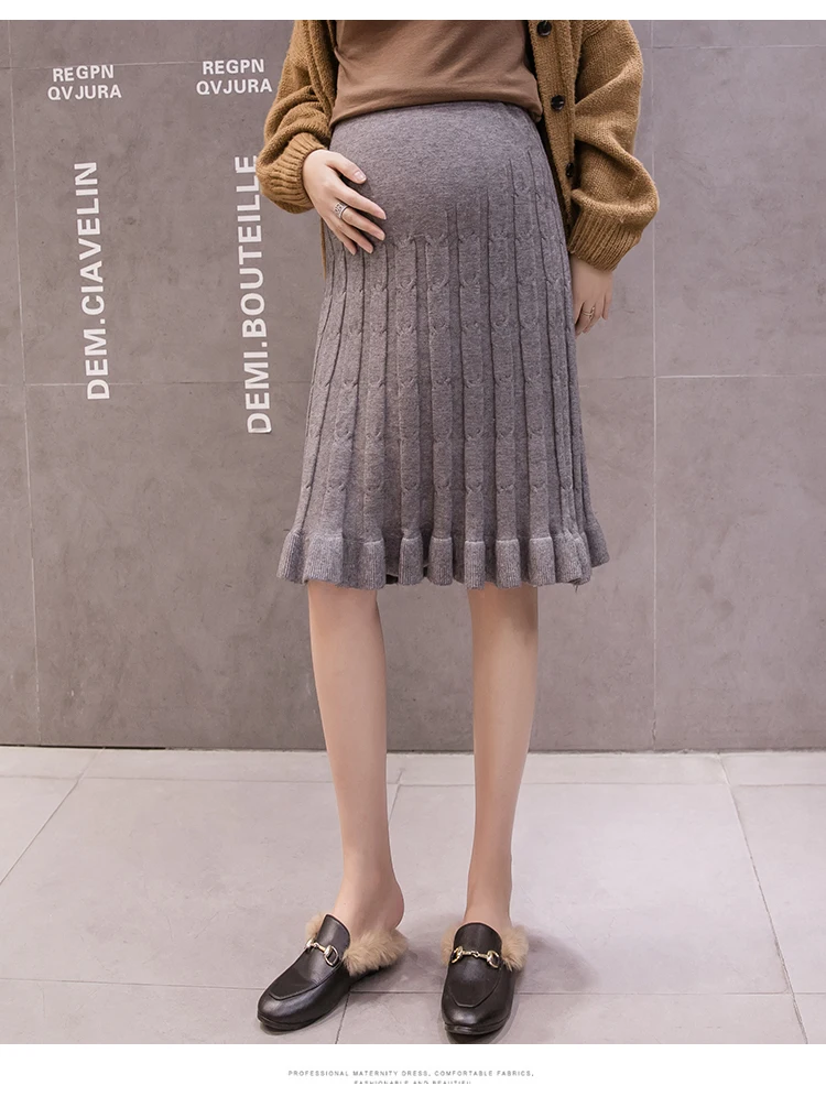Autumn and Winter Pregnant Women's Knit Skirts Ruffled Hem Striped Maternity Empired Pleated Skirts Knee-length Pregnancy Skirt