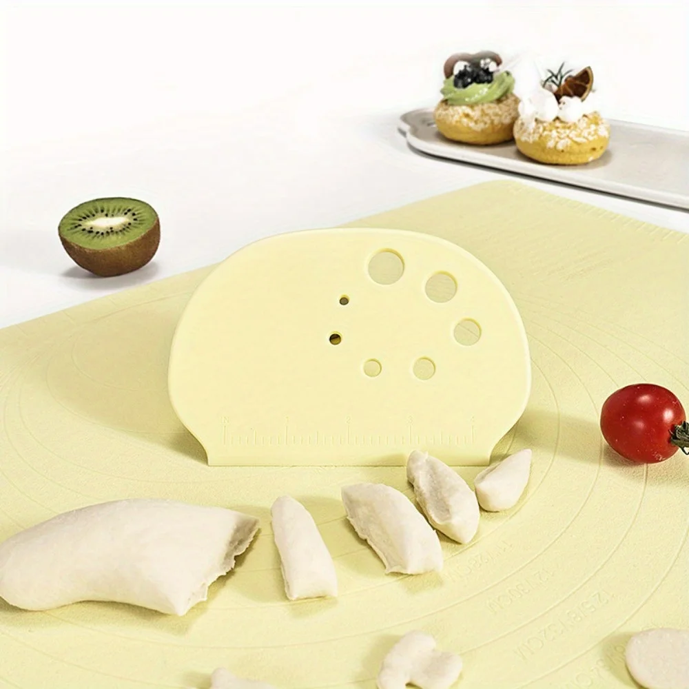 1PC Double-sided with Scale Cutting Knife Food-grade Pp Plastic Scraper Baking Scraper Cookie Cutter Baking Kitchen Tools