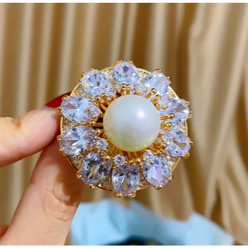 Bright Cubic Zirconia Pearl Flower Corsage Pin For Girls Sweet Temperament Luxury Wedding Party Bridal Statement Brooches