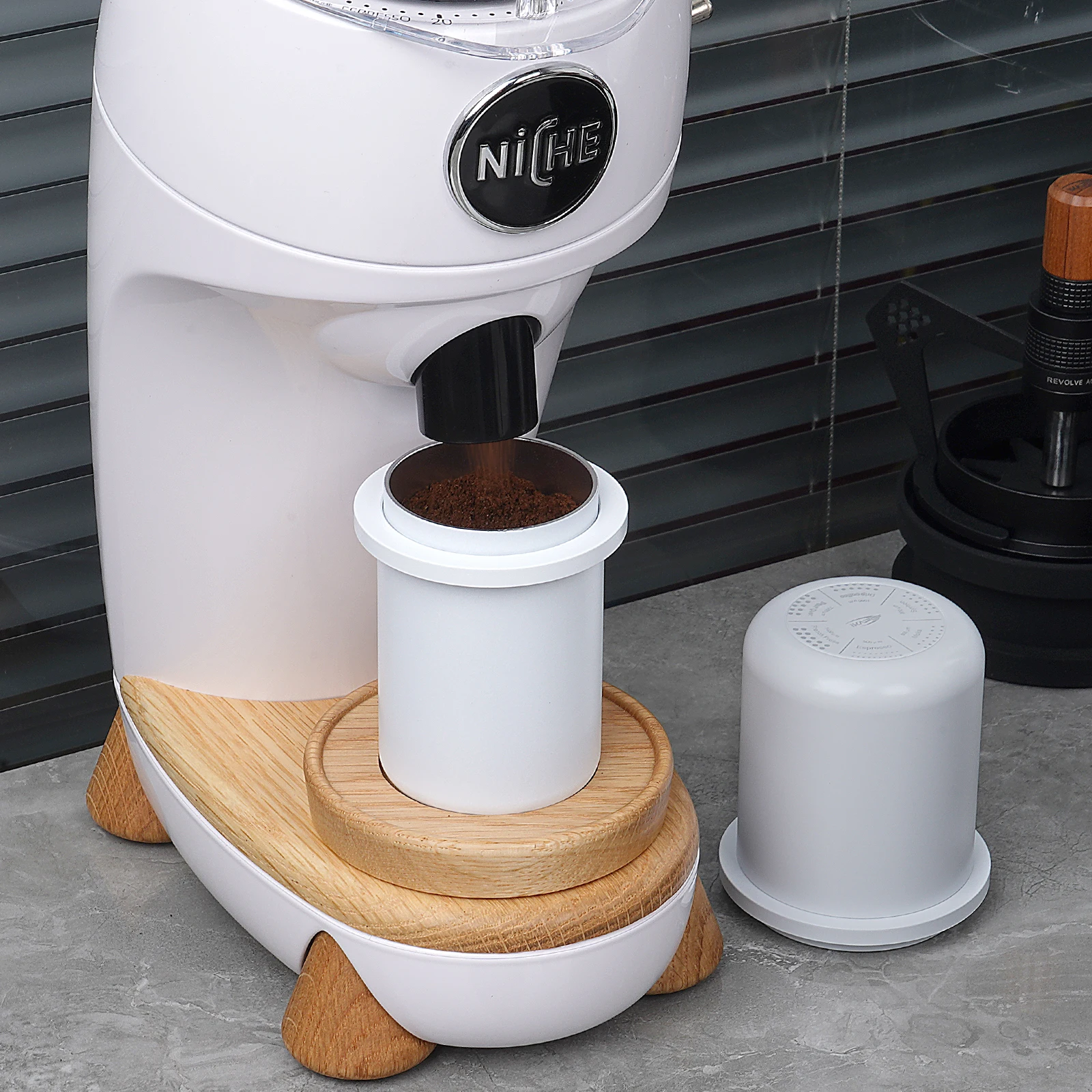 كوب جرعات إسبريسو ألومنيوم أبيض 51-58 ملم - ملحق م...