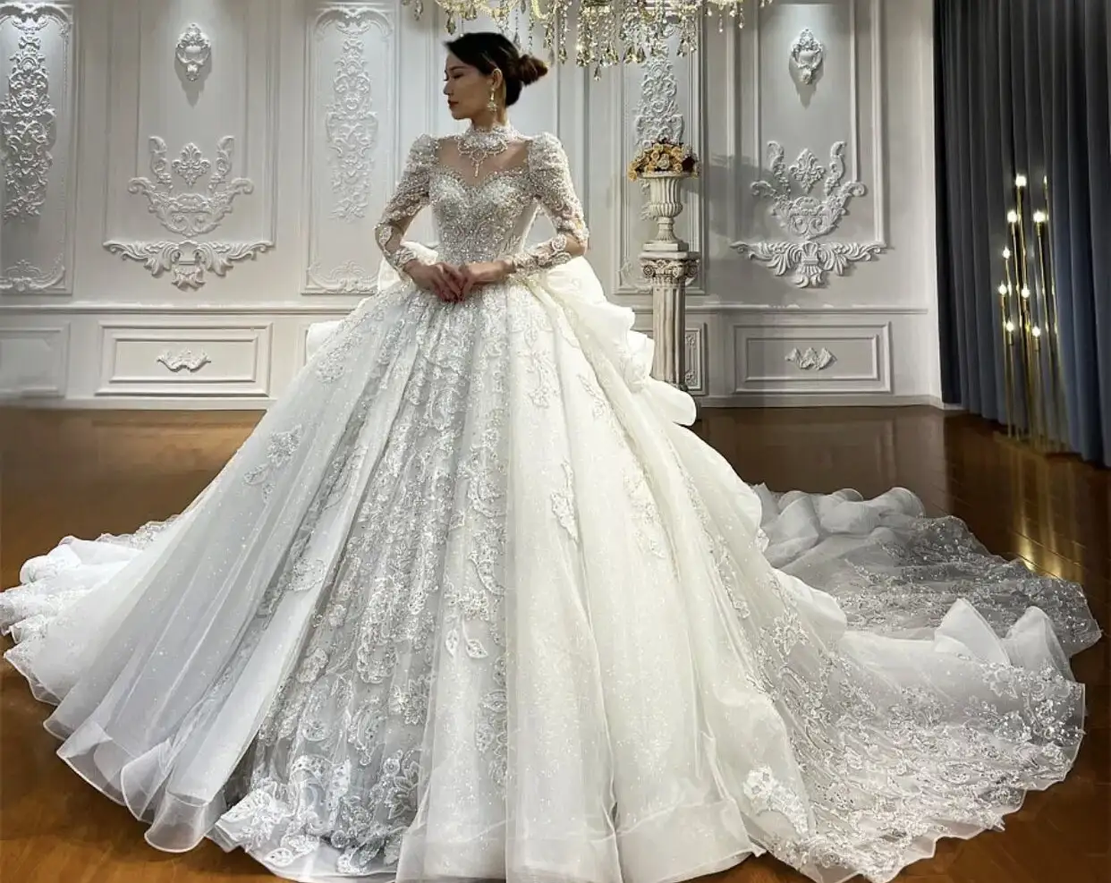 Рисунок 2 - Женское свадебное платье с длинным рукавом