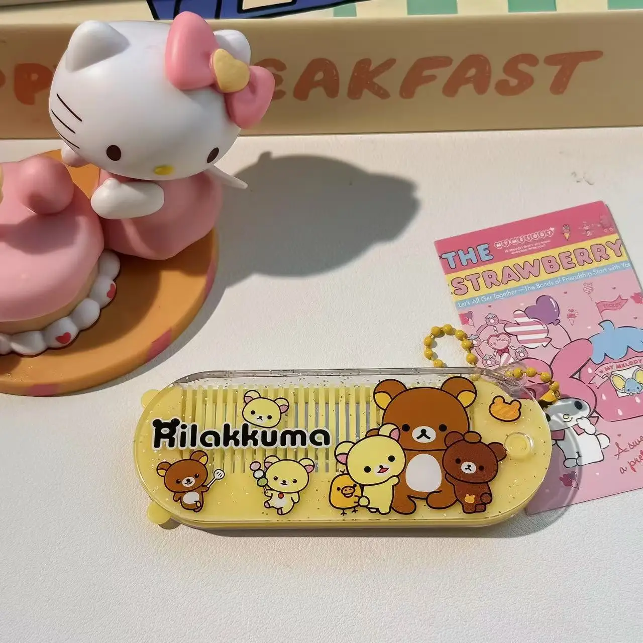 Rilakkuma Niedlicher Cartoon 2-in-1-Klappkamm, Spiegel, tragbar, kompakt, für Damen und Mädchen, Haarbürste, Massage, glättender Spiegel, Kamm-Set für – Detail 7