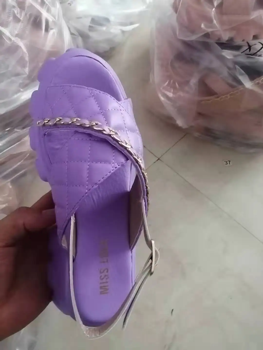 Women Shoes Chunky Platform 2023 New Spring Autumn Open Toe Sandals Casual Beach Slides Designer Slippers Chain Flip Flops