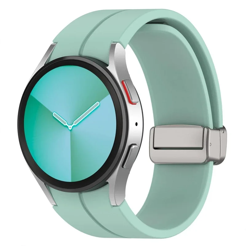 Versatile 20mm Silicone Watch Strap in Classic Design
