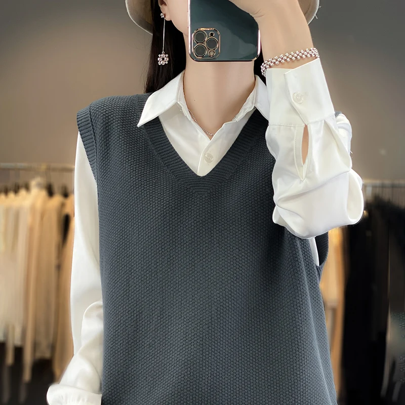 Spring and Autumn Women's V-neck Tank Top New Fashion Cashmere Knitted Versatile Pullover Tank Top Slim Fit