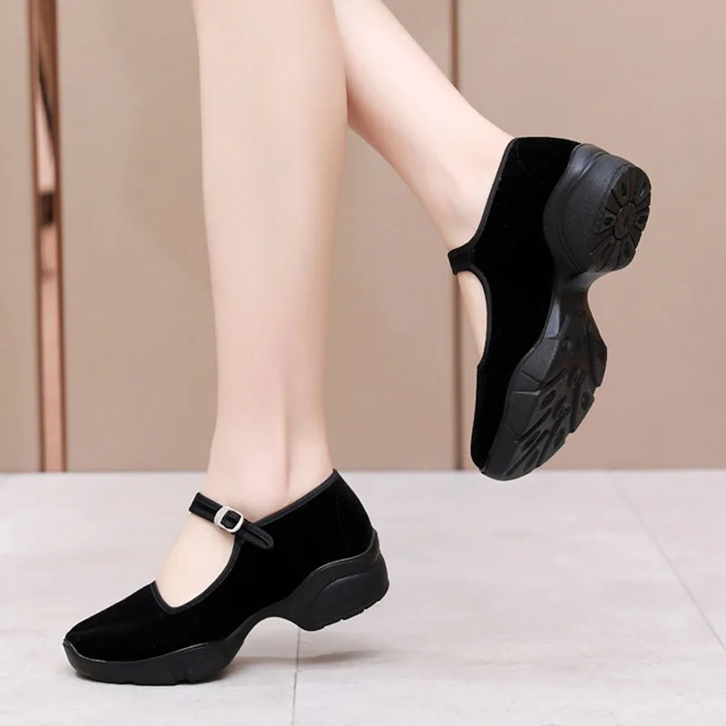 Women Shoes Black Velvet Pumps Buckle Strap Mary Jane Heels Lady Platform Block Heel Work Shoes Casual Walking Dance Cloth Shoes 4