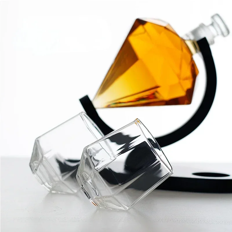 Whiskey decanter set wine aerator decanter Diamond shaped decanter craft wine bottle vodka wine bottle foreign high borosilicate transparent glass