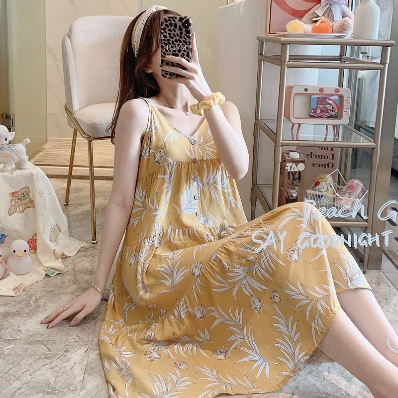 Yellow background bamboo leaves 1686 buttons