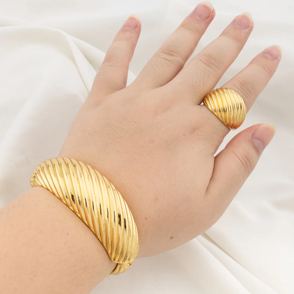 

African Bangles With Ring Wedding Party Banquet Gift Hawaiian Women Charm Adjustable Ring Gold Plated Copper Bracelet Daily Wear