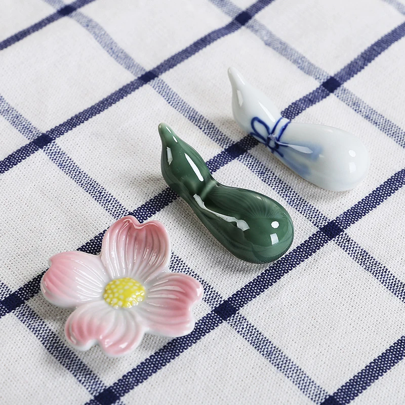 

Sakura Ceramic Chopstick Holder Creative Chopstick Pillow Table Decoration