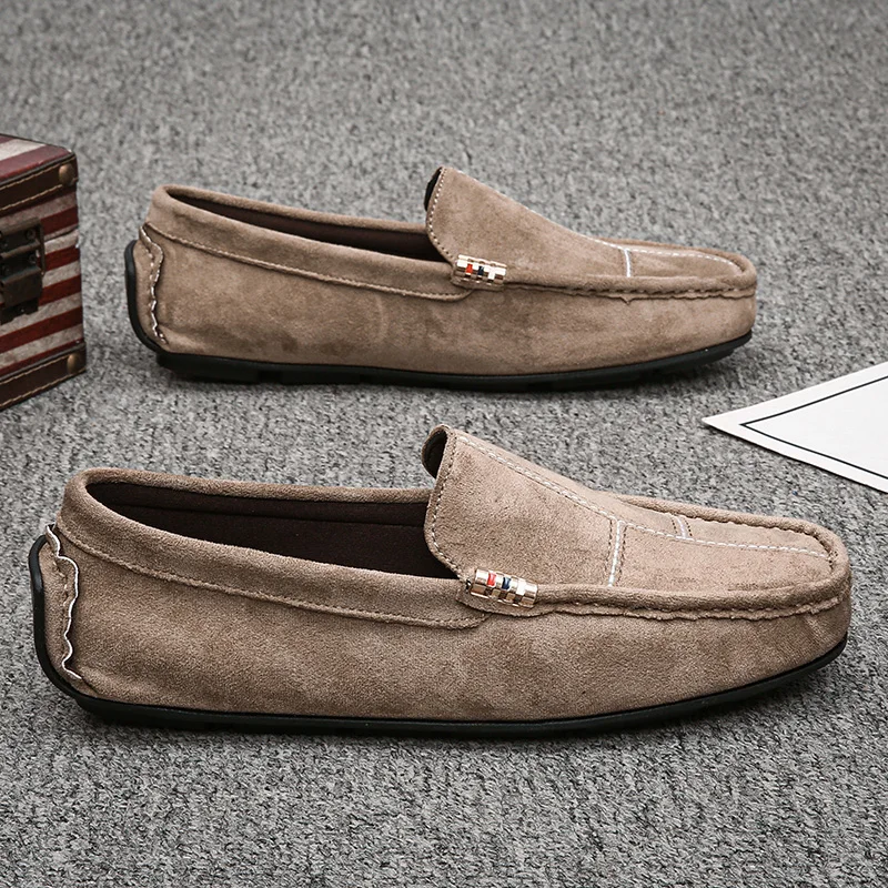 Sports and Leisure Shoes Lightweight Sewn Business and Leisure Suede Youthful Trend Flat Heels Social
