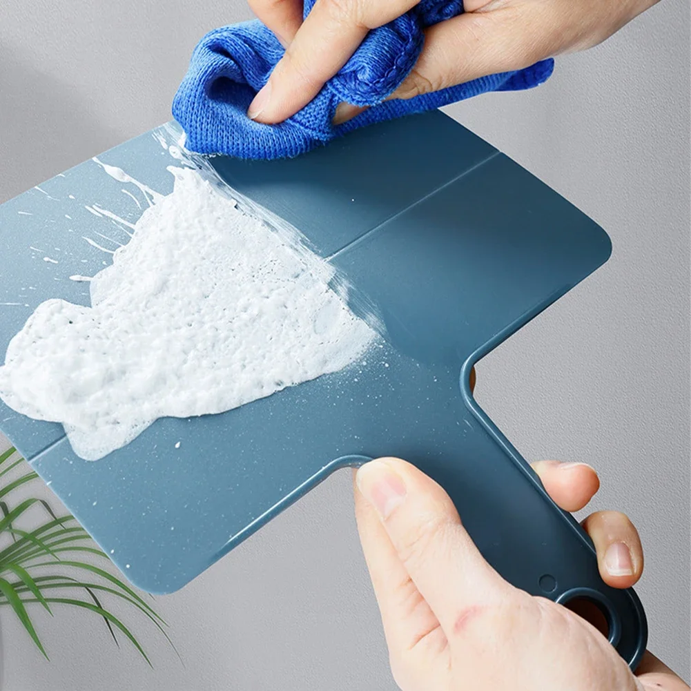 Motorcycle Chain Lube Oiler Tool with Splash Guard Mess-Free Chain Wax Chain Cleaner Attachment Motorcycle Chain Oil Applicator