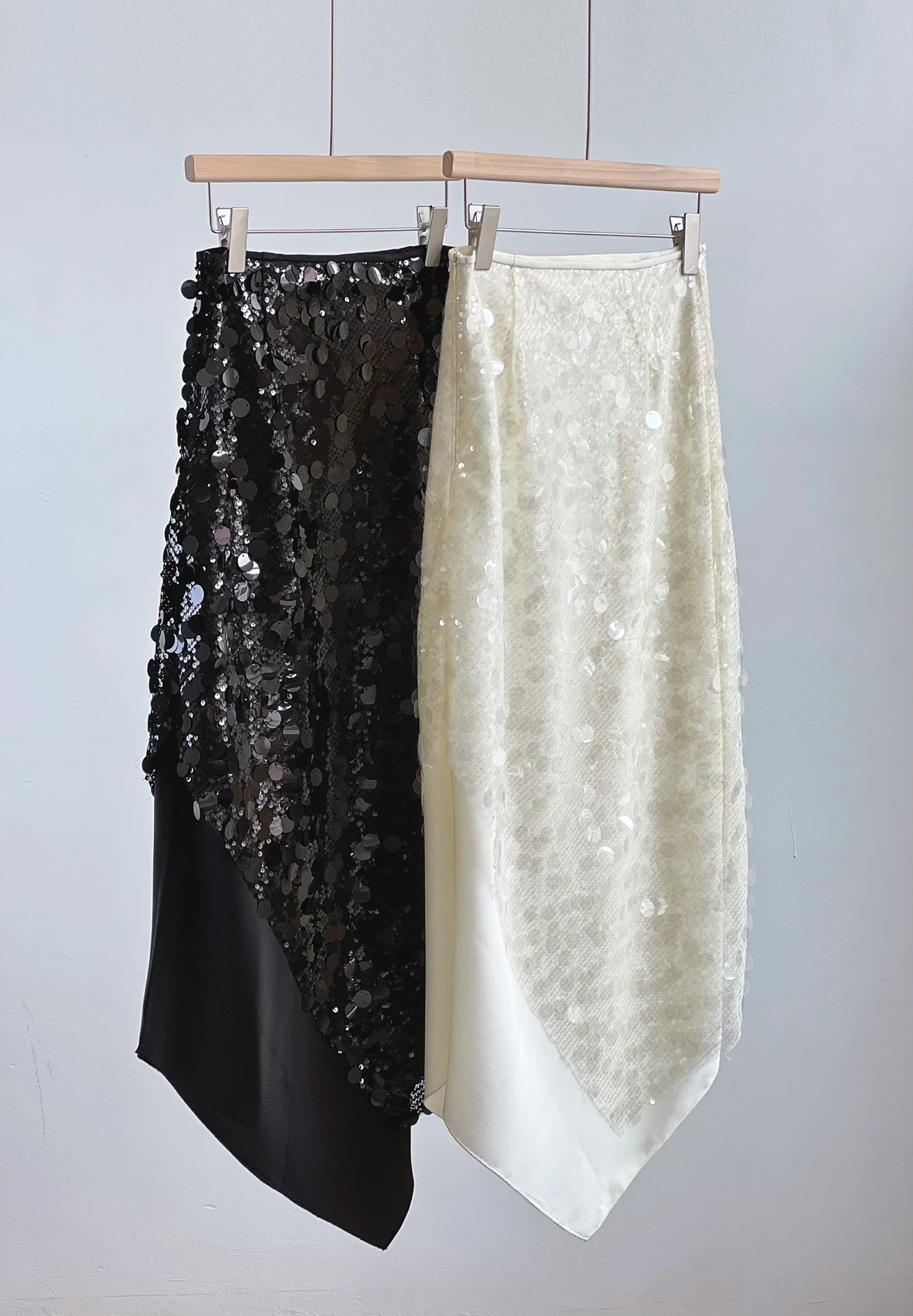 

2024 Spring/Summer New Women's Wear Slit Irregular Sequin Stitching Skirt 0319