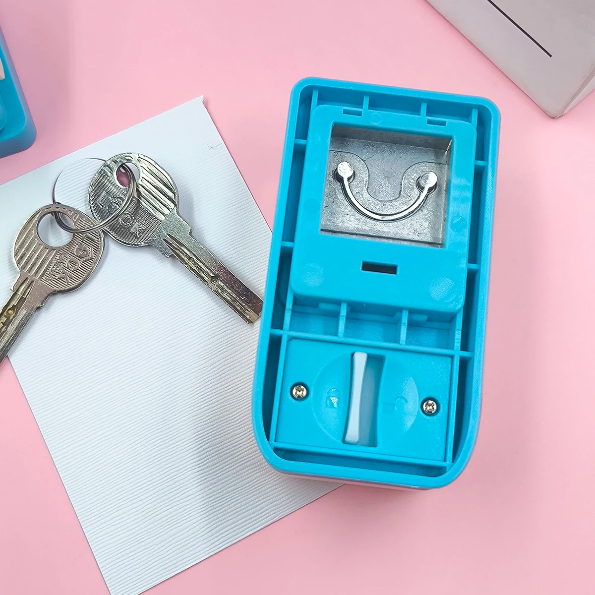 Creative keychain accessory Punch for DIY Scrapbooking Embossing Craft Tool 1pcs paper punch
