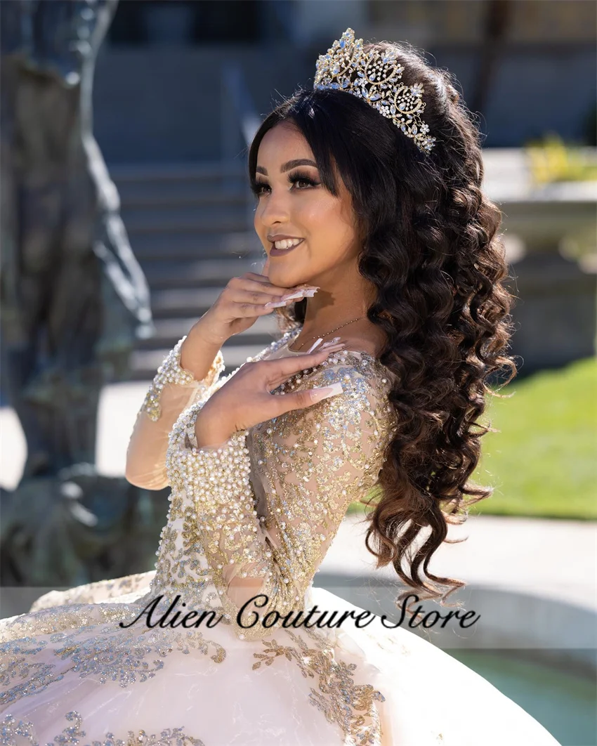 Sumptuous White Quinceanera Dress Ball Gown Sequins Appliques Birthday Gown With Long Sleeve Vestidos De 15 A&ntilde;os Customized