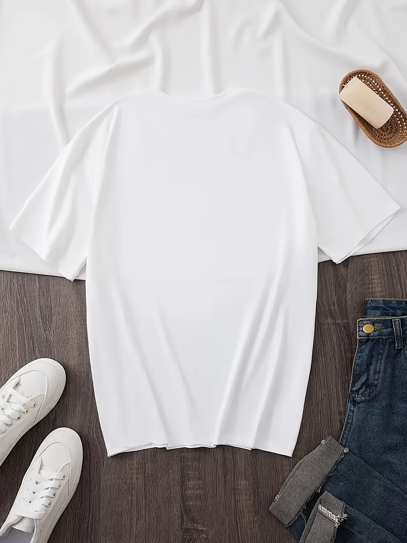 Light Blue Striped Pattern Printed Summer T-shirt for Women Round Neck Short Sleeved Casual Women's T-shirt Clothing 3