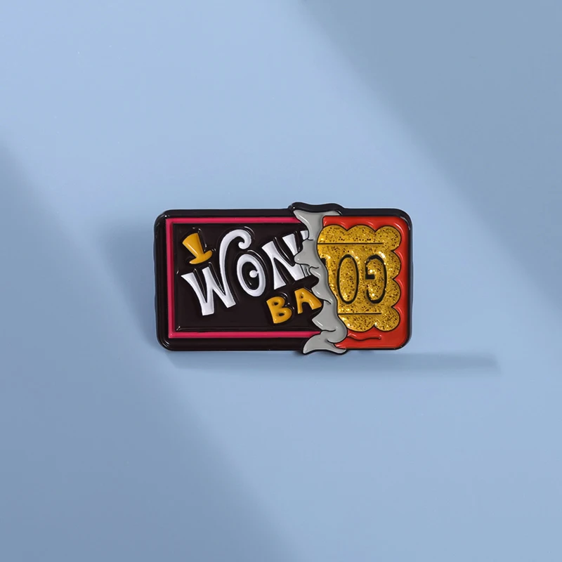 Goldene Vip Tickets Emaille Pins Retro Spaß Geometrie Wonka Brosche Revers Hemd Kragen Abzeichen Schmuck Fans Geschenk Großhandel – Detail 6