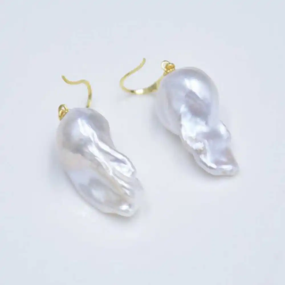 

Natural white Baroque pearl earrings Freshwater pearl pendant Hook Accessories Diy Party Holiday gifts CARNIVAL VALENTINE'S DAY