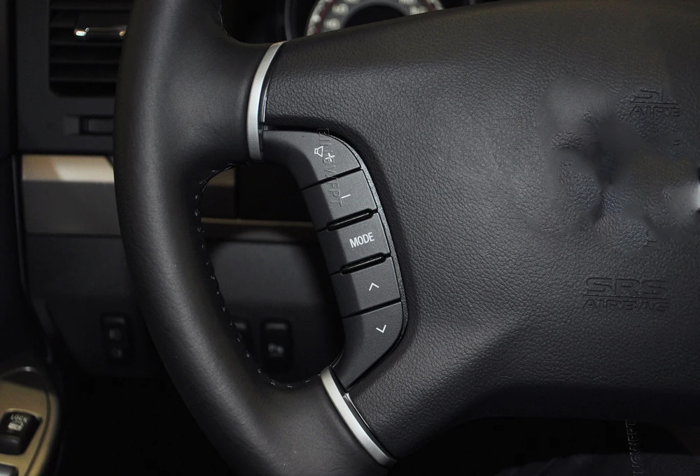Steering Wheel Switch Audio Radio Control Button 84250-PJL For Mitsubishi Pajero
